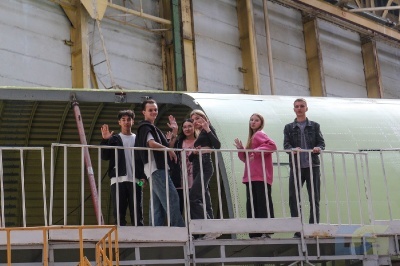 Из сел - в авиапром-8