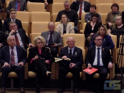 В Государственной Думе лидер КПРФ Геннадий Зюганов наградил победителей творческого состязания «Все для фронта. Все для Победы!»-1