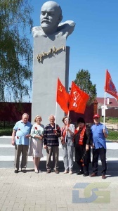 Дело Ленина будет жить в поколениях!-8