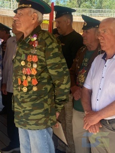 Воронежские коммунисты поздравили пограничников Нововоронежа с профессиональным праздником-4