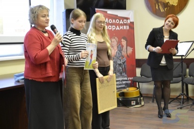 В Воронежском обкоме КПРФ наградили победителей конкурса «Мы рождены, чтоб сказку сделать былью!»-15